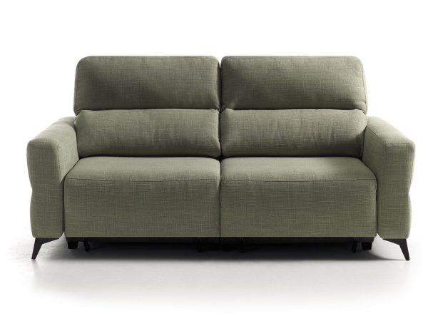 <span class="capital">A</span>rlet