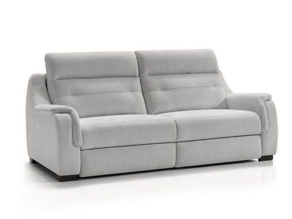 <span class="capital">S</span>il