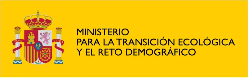 Logo Ministerio transción Ecologíca con el escudo de España sobre fondo amarillo